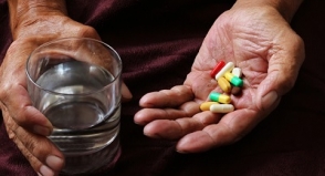 Idosos: Orientação para organizar melhor a rotina de medicamentos